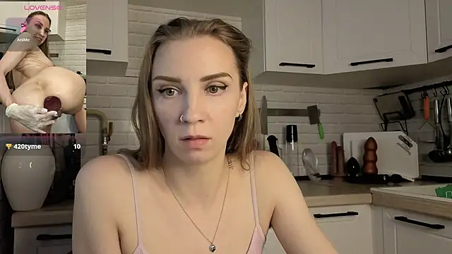Snapshot of Edena_ chatting on June 16, 1:47 pm Edena online show from June 16, 1:47 pm