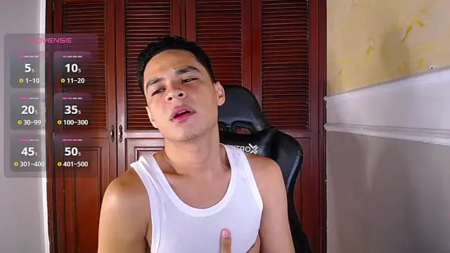 Snapshot of edy_play chatting on October 2, 4:19 am edy play online show from October 2, 4:19 am