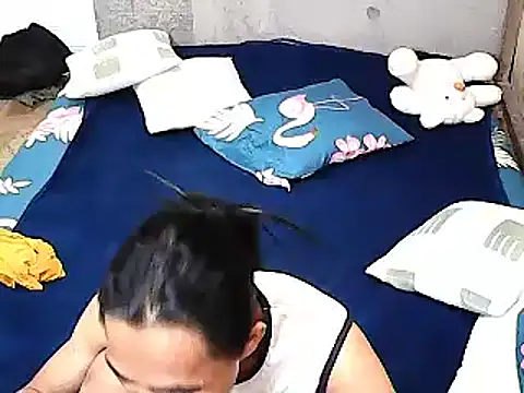 xxhottinybabe online show from June 15, 6:32 pm