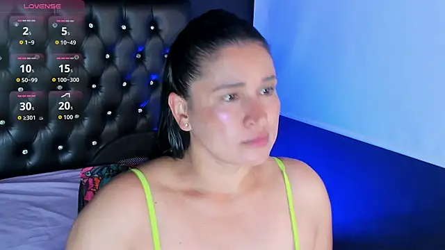 Snapshot of amanda_noir chatting on November 22, 7:24 pm amanda noir online show from November 22, 7:24 pm