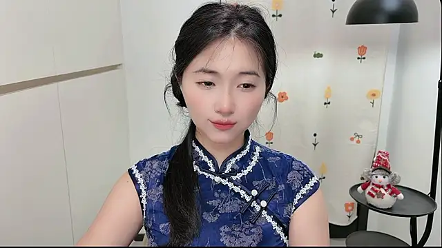 Snapshot of Rosalind_xixi chatting on May 25, 2:56 pm Rosalind xixi online show from May 25, 2:56 pm