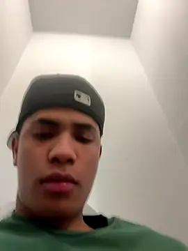 Snapshot of fuego01 chatting on November 27, 6:37 am fuego01 online show from November 27, 6:37 am