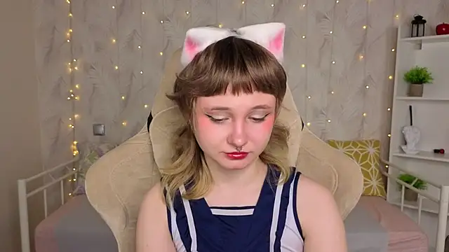 Tori Cutie online show from April 28, 12:09 am