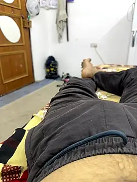 Snapshot of LOVEGURU1095 chatting on November 14, 12:04 pm LOVEGURU1095 online show from November 14, 12:04 pm