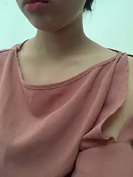 Nguyenha11 online show from September 15, 8:25 am