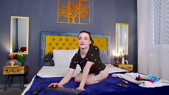 Jessica White  online show from April 30, 4:30 am