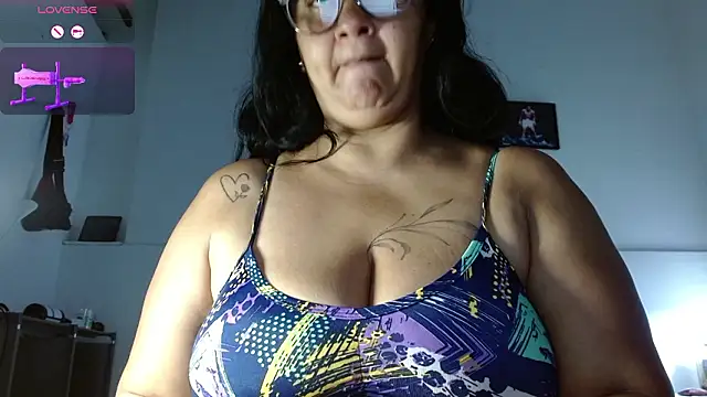 18and45couple online show from March 16, 4:18 am