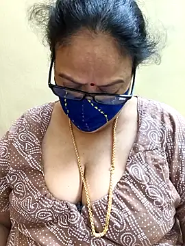 heera-rani online show from December 1, 3:28 pm