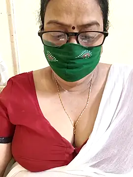Snapshot of heera-rani chatting on May 8, 5:13 am heera-rani online show from May 8, 5:13 am