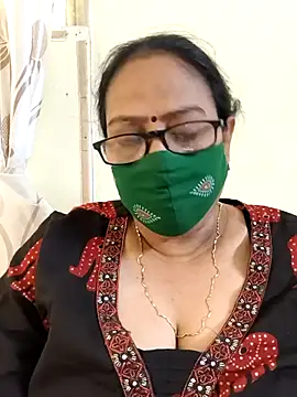 Snapshot of heera-rani chatting on May 12, 4:42 am heera-rani online show from May 12, 4:42 am