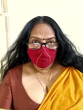 Snapshot of heera-rani chatting on May 17, 5:05 am heera-rani online show from May 17, 5:05 am