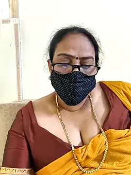 Snapshot of heera-rani chatting on May 20, 6:52 am heera-rani online show from May 20, 6:52 am