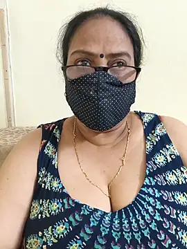 Snapshot of heera-rani chatting on May 23, 8:18 am heera-rani online show from May 23, 8:18 am