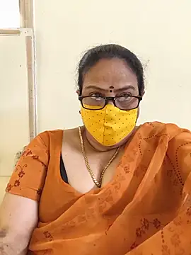 Snapshot of heera-rani chatting on June 19, 5:01 am heera-rani online show from June 19, 5:01 am
