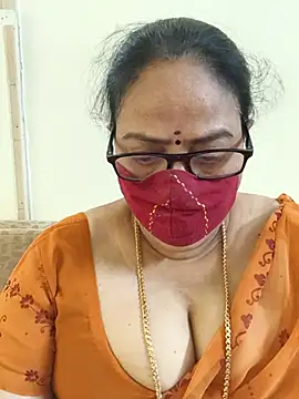 Snapshot of heera-rani chatting on June 21, 5:21 am heera-rani online show from June 21, 5:21 am