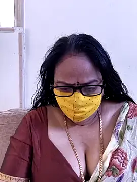 Snapshot of heera-rani chatting on June 23, 5:27 am heera-rani online show from June 23, 5:27 am