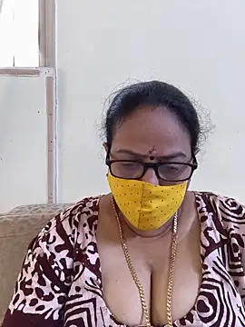 Snapshot of heera-rani chatting on July 2, 3:45 am heera-rani online show from July 2, 3:45 am