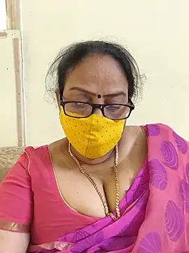 Snapshot of heera-rani chatting on July 6, 6:21 am heera-rani online show from July 6, 6:21 am