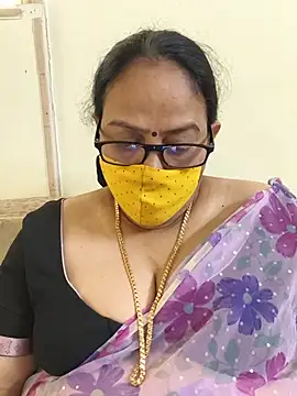 Snapshot of heera-rani chatting on July 14, 5:56 am heera-rani online show from July 14, 5:56 am