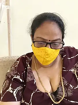 Snapshot of heera-rani chatting on July 20, 6:17 am heera-rani online show from July 20, 6:17 am
