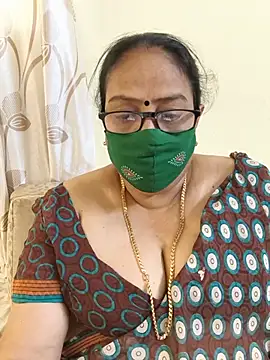 Snapshot of heera-rani chatting on August 2, 5:28 am heera-rani online show from August 2, 5:28 am
