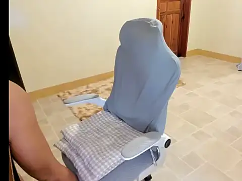 LustyNarra online show from March 14, 11:59 am