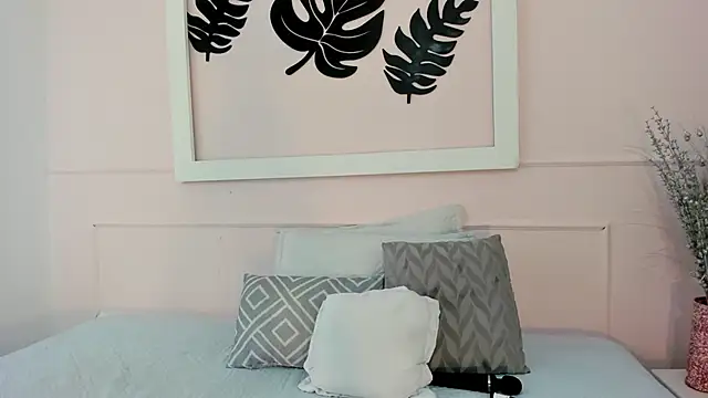 Snapshot of azaharaaa_ chatting on October 1, 11:27 am azaharaaa online show from October 1, 11:27 am