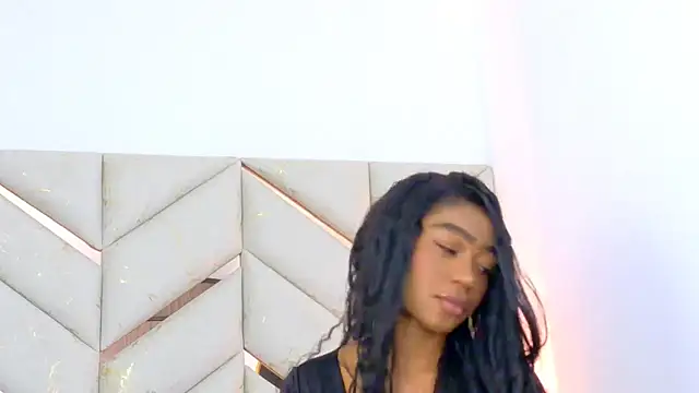 Snapshot of AlanaDoll chatting on November 11, 3:45 pm AlanaDoll online show from November 11, 3:45 pm