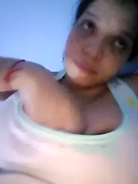 Snapshot of VictoriDior chatting on April 9, 3:39 am VictoriDior online show from April 9, 3:39 am