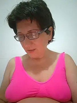 Snapshot of Vera_Elle chatting on July 13, 11:40 pm Vera Elle online show from July 13, 11:40 pm