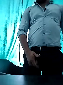 hunk28 6 online show from November 9, 8:45 am