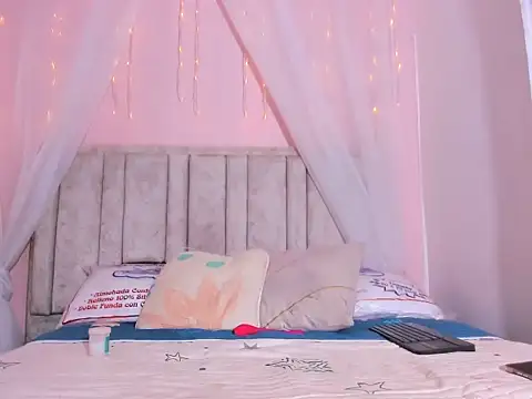 Rachellcooperrr online show from October 7, 8:39 pm