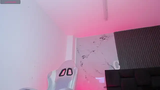 Snapshot of chloesagee chatting on June 2, 11:07 pm chloesagee online show from June 2, 11:07 pm