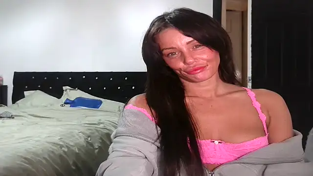 Snapshot of OliviaRyan22 chatting on February 22, 5:08 am OliviaRyan22 online show from February 22, 5:08 am