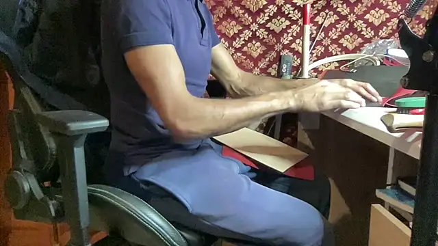 JUSTFORRICH online show from December 4, 10:40 pm