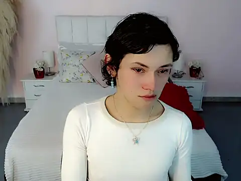 nathalialoes1 online show from October 25, 7:19 pm