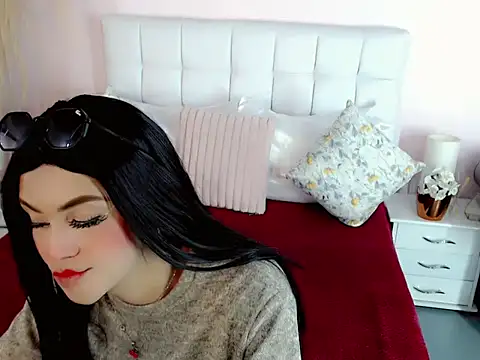 nathalialoes1 online show from November 10, 1:59 am