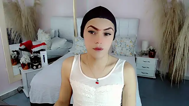 nathalialoes1 online show from December 19, 12:28 am