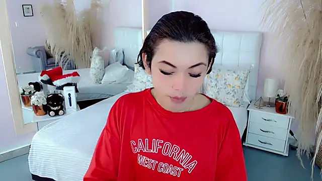 nathalialoes1 online show from December 19, 3:41 pm