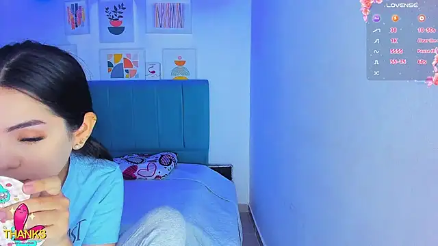 milk candy18 online show from December 18, 10:43 am