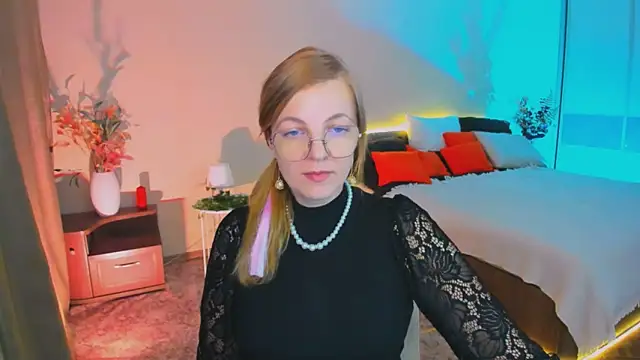 YourUniverser online show from November 4, 9:41 am