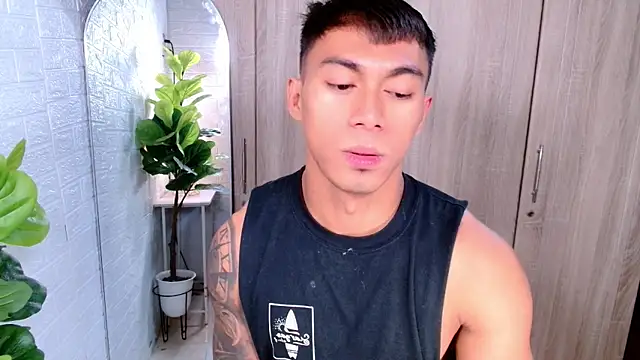 Snapshot of PinooyMilker chatting on November 5, 3:06 am PinooyMilker online show from November 5, 3:06 am