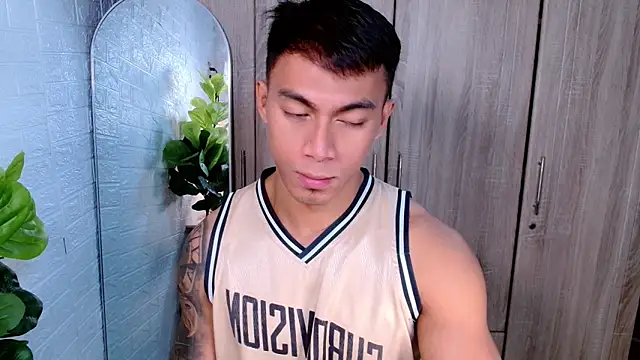 Snapshot of PinooyMilker chatting on November 7, 2:00 am PinooyMilker online show from November 7, 2:00 am