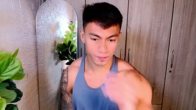 Snapshot of PinooyMilker chatting on November 8, 12:38 pm PinooyMilker online show from November 8, 12:38 pm