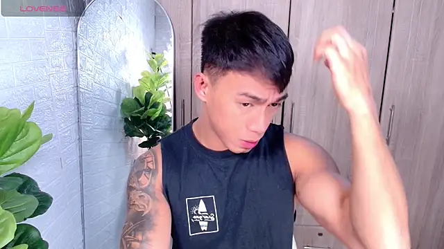 Snapshot of PinooyMilker chatting on November 17, 12:22 pm PinooyMilker online show from November 17, 12:22 pm