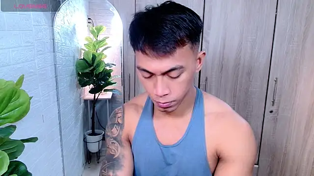 Snapshot of PinooyMilker chatting on November 20, 3:07 am PinooyMilker online show from November 20, 3:07 am