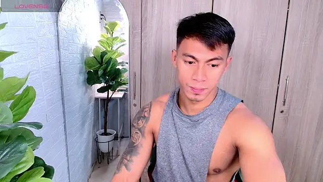 Snapshot of PinooyMilker chatting on November 23, 4:12 am PinooyMilker online show from November 23, 4:12 am