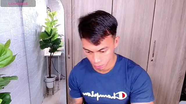 Snapshot of PinooyMilker chatting on November 29, 12:30 pm PinooyMilker online show from November 29, 12:30 pm