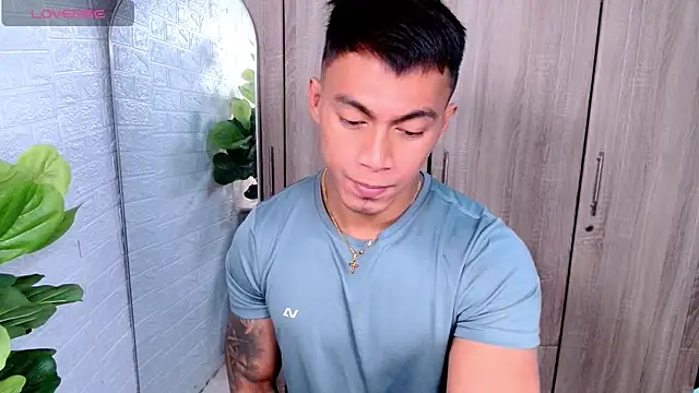 Snapshot of PinooyMilker chatting on December 3, 6:10 am PinooyMilker online show from December 3, 6:10 am