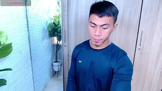 Snapshot of PinooyMilker chatting on December 14, 8:57 pm PinooyMilker online show from December 14, 8:57 pm